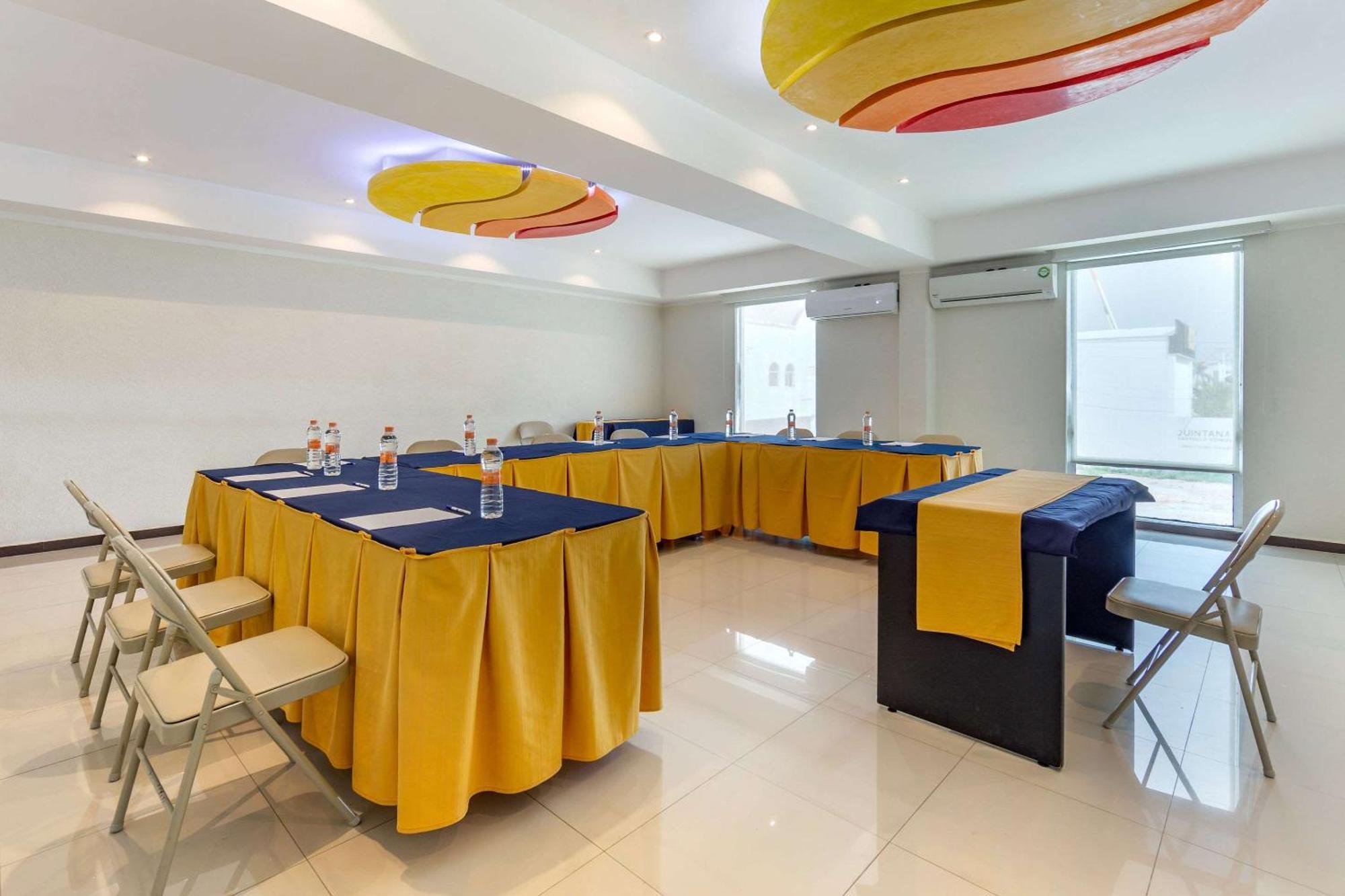 Comfort Inn Cancun Aeropuerto Ngoại thất bức ảnh