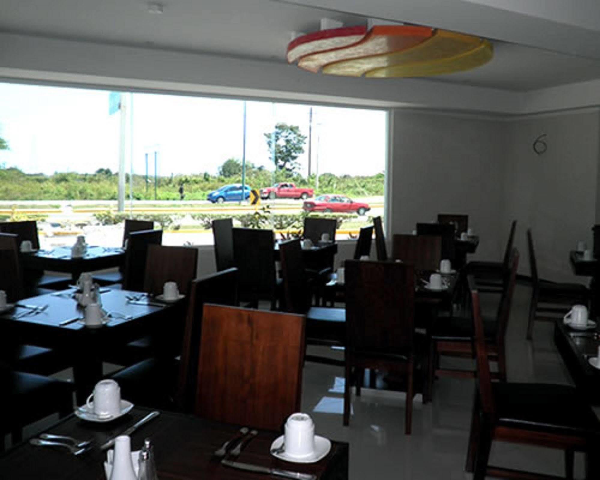 Comfort Inn Cancun Aeropuerto Ngoại thất bức ảnh